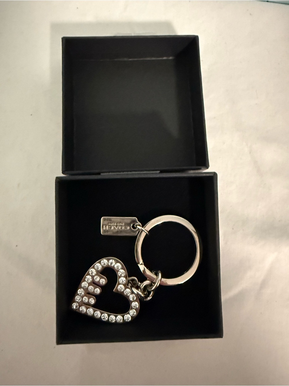 Coach Poppy Pave Crystal Heart Keyring with Coach Hangtag in silver tone 🩶 - Picture 2 of 3